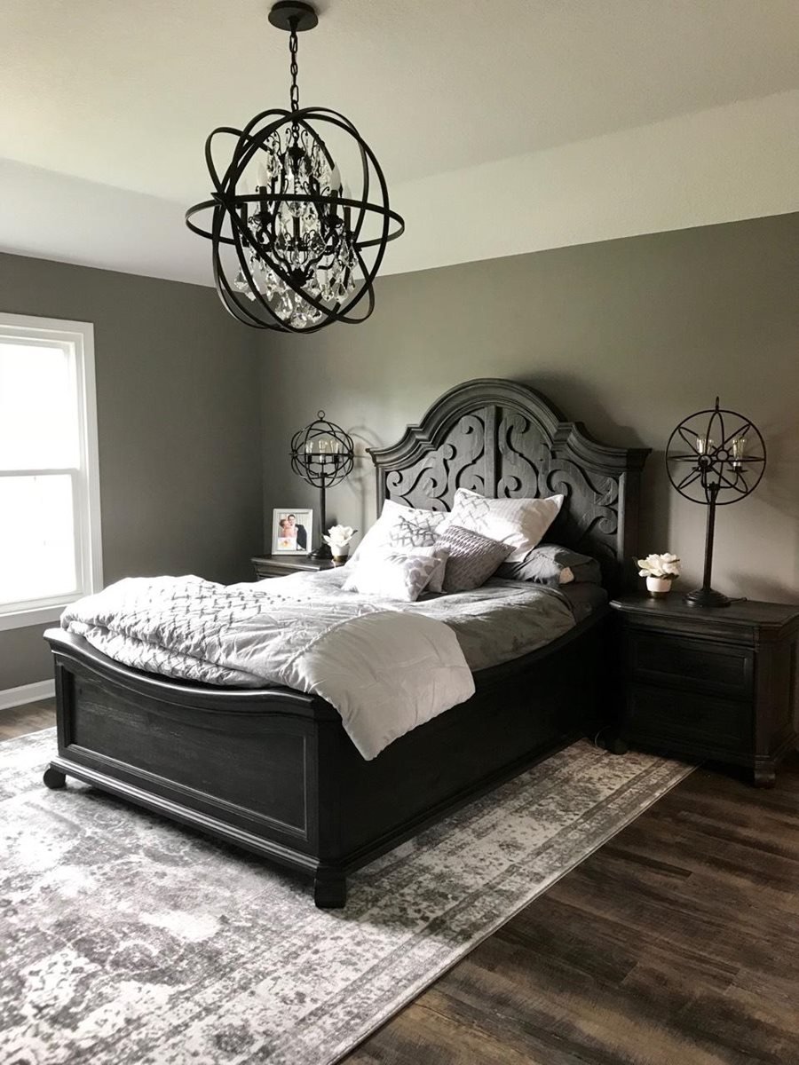 At Zinz Design and Selection Center Inc, our desire is to aid you in finding the right fit for your home. Visit our showroom in Austintown, OH today to get started!